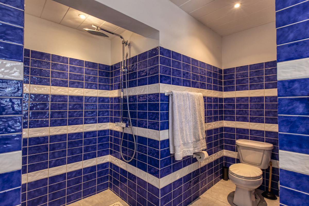 47_Location villa 4 chambres Beacon Hill Saint Martin - salle de douche